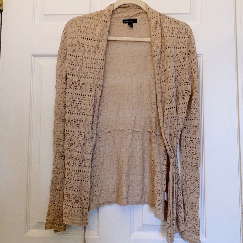LIGHTWEIGHT TIE SWEATER